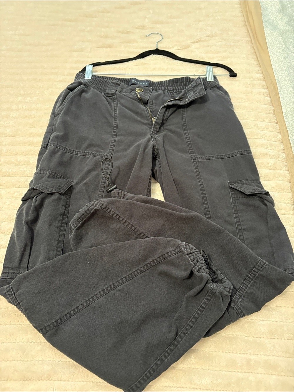 Aeropostale Women’s black Cargo Pants
